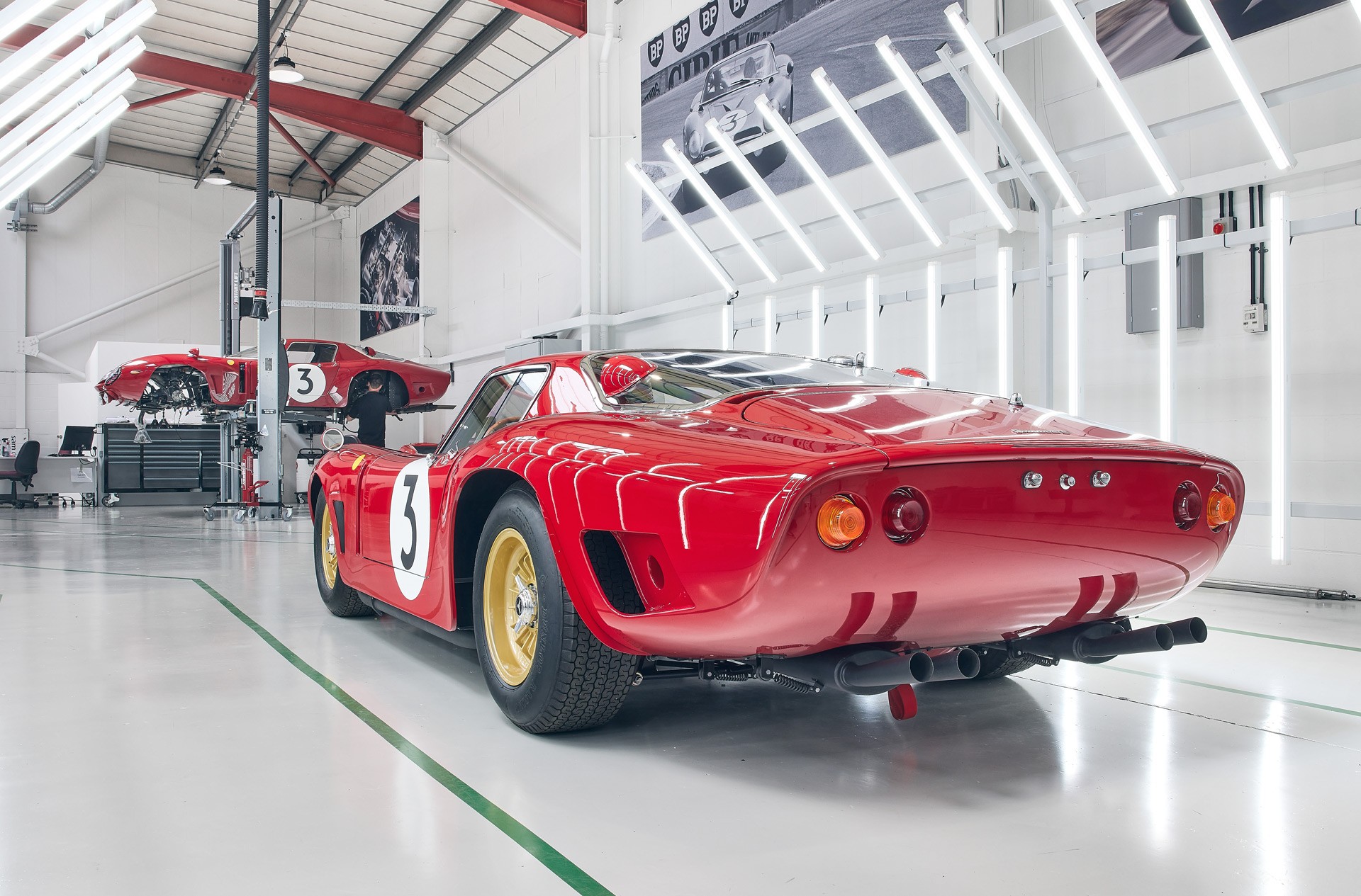 Bizzarrini 5300 GT Revival Corsa: le immagini ufficiali