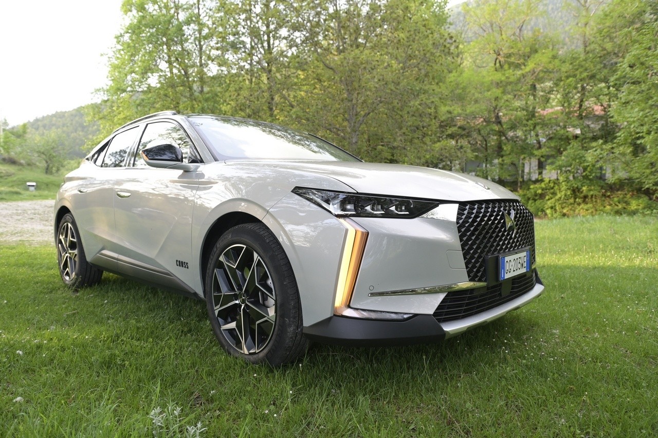 DS4 Cross E-Tense: la prova su strada