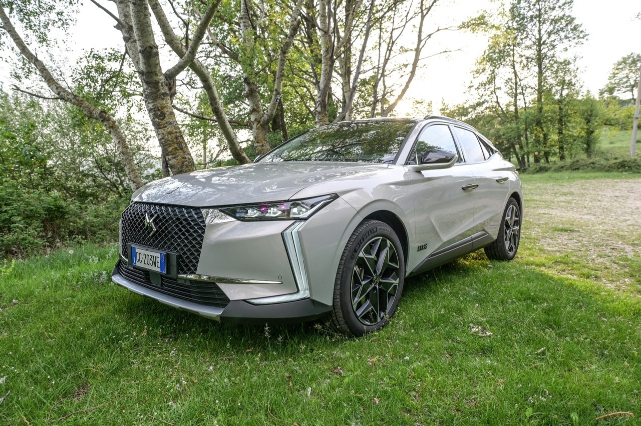 DS4 Cross E-Tense: la prova su strada