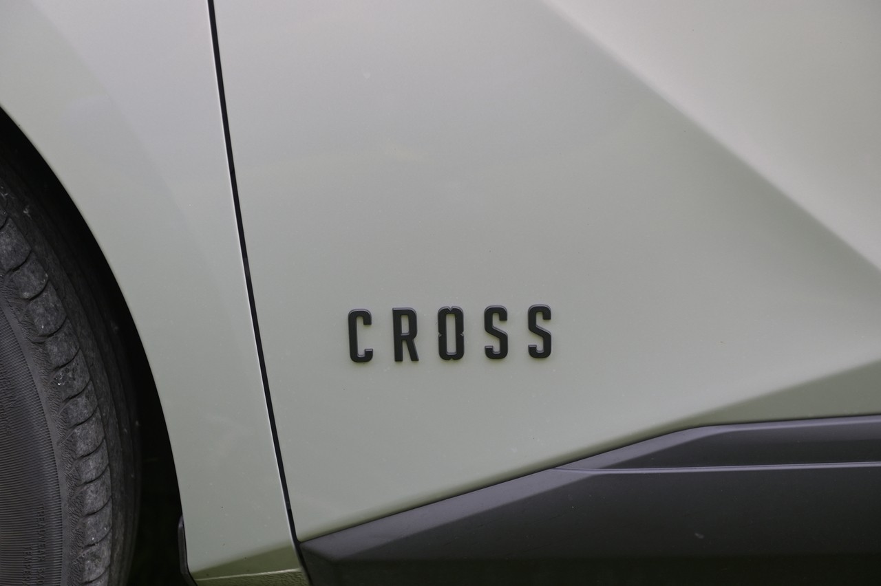 DS4 Cross E-Tense: la prova su strada