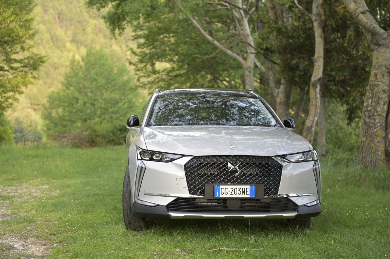 DS4 Cross E-Tense: la prova su strada