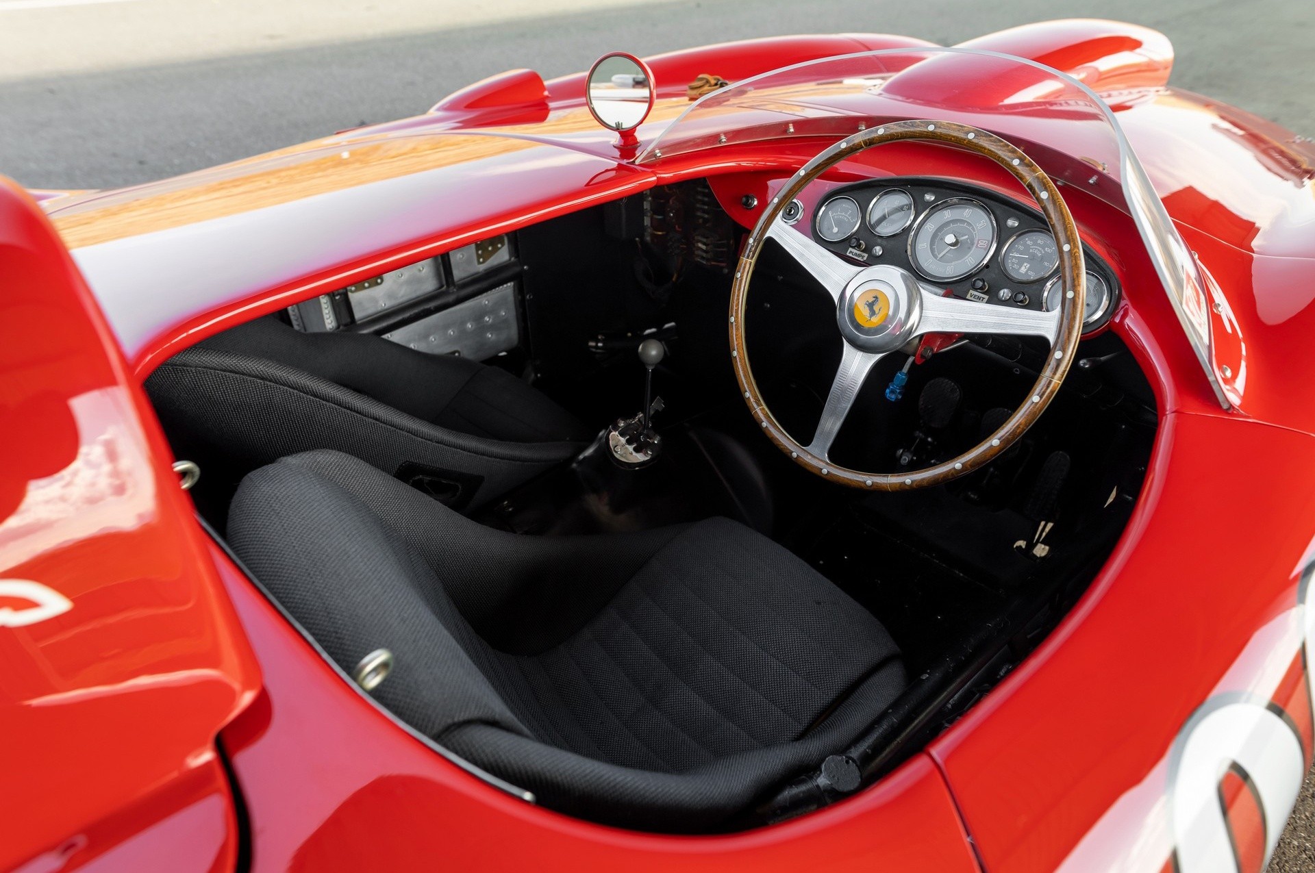 Ferrari 410 Sport Spider: le foto