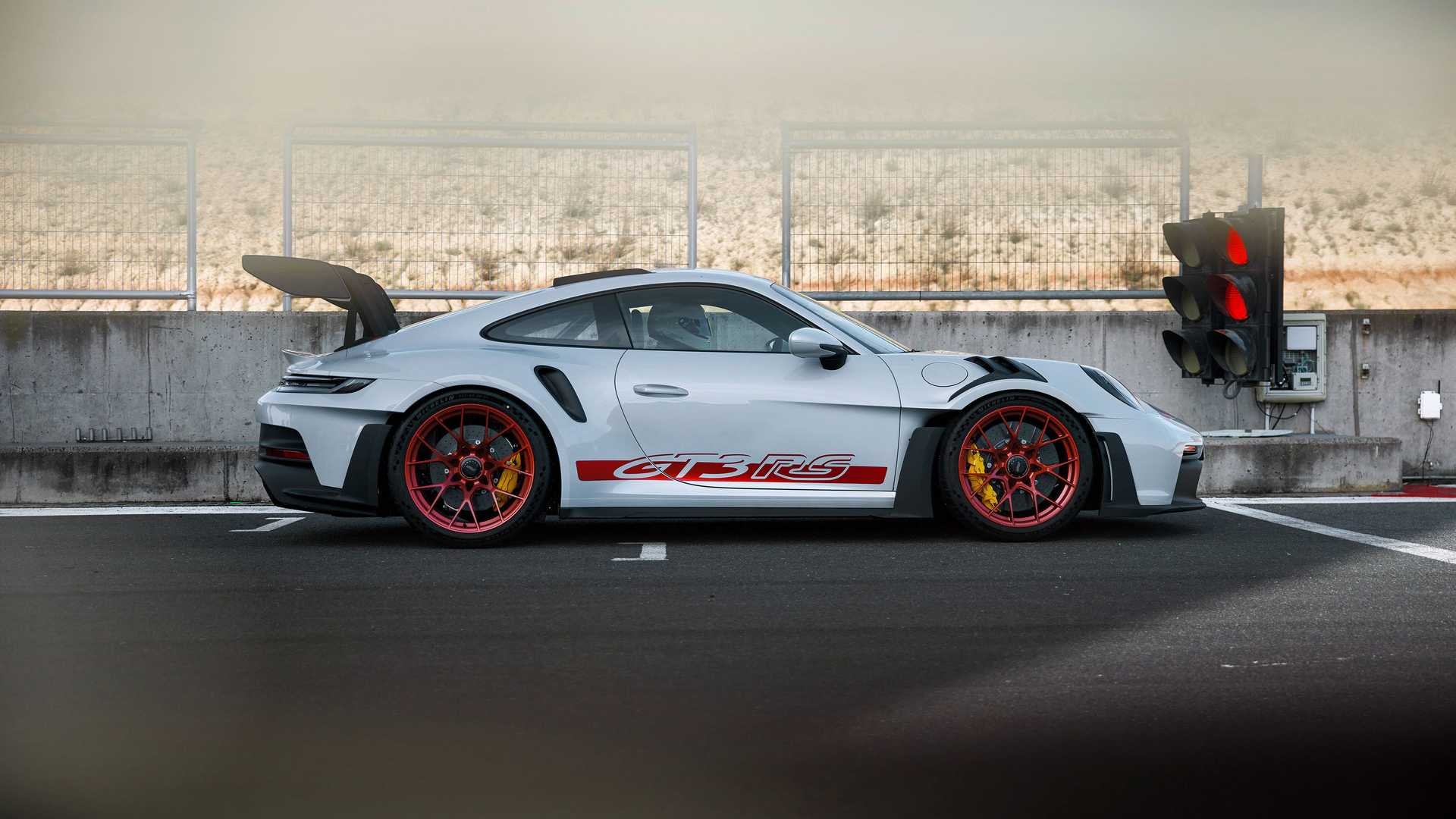 Porsche 911 GT3 RS: le immagini ufficiali