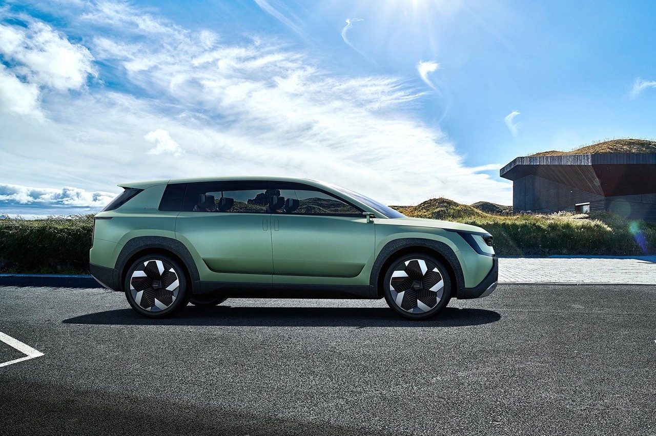 Skoda Vision 7S: le foto