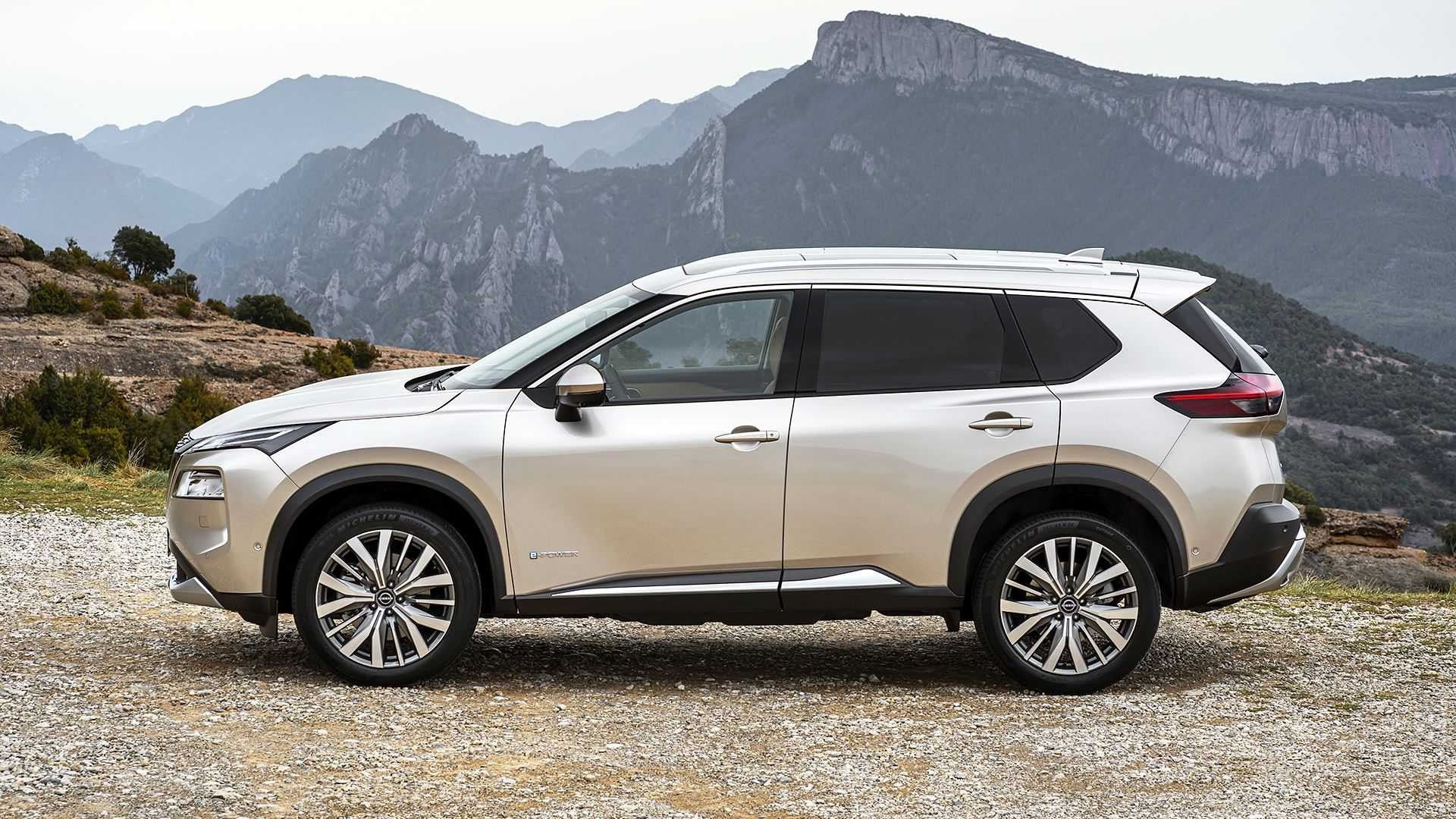 Nuova Nissan X-Trail: le foto ufficiali