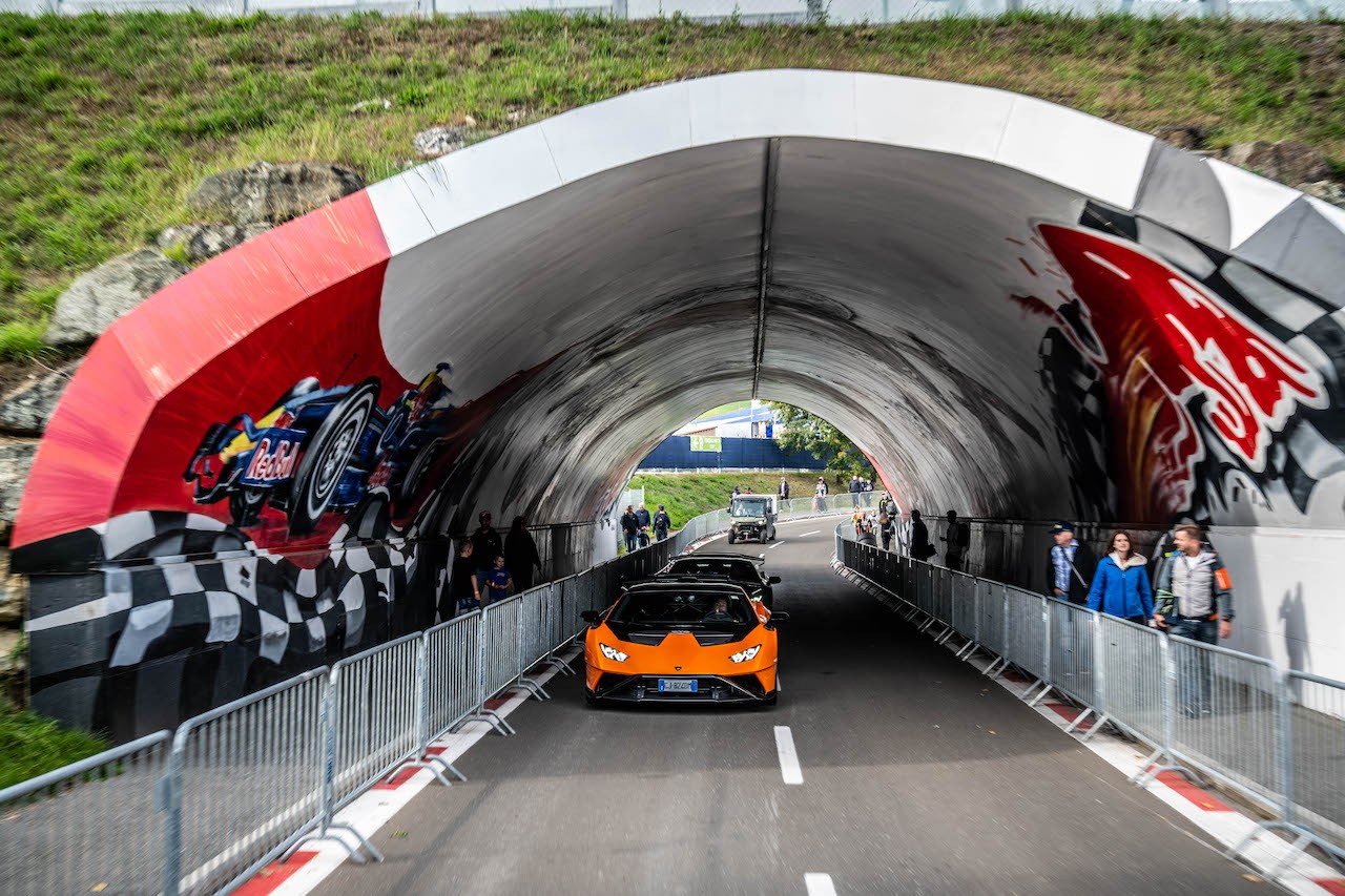 Lamborghini Huràcan STO: le foto del viaggio al Red Bull Ring