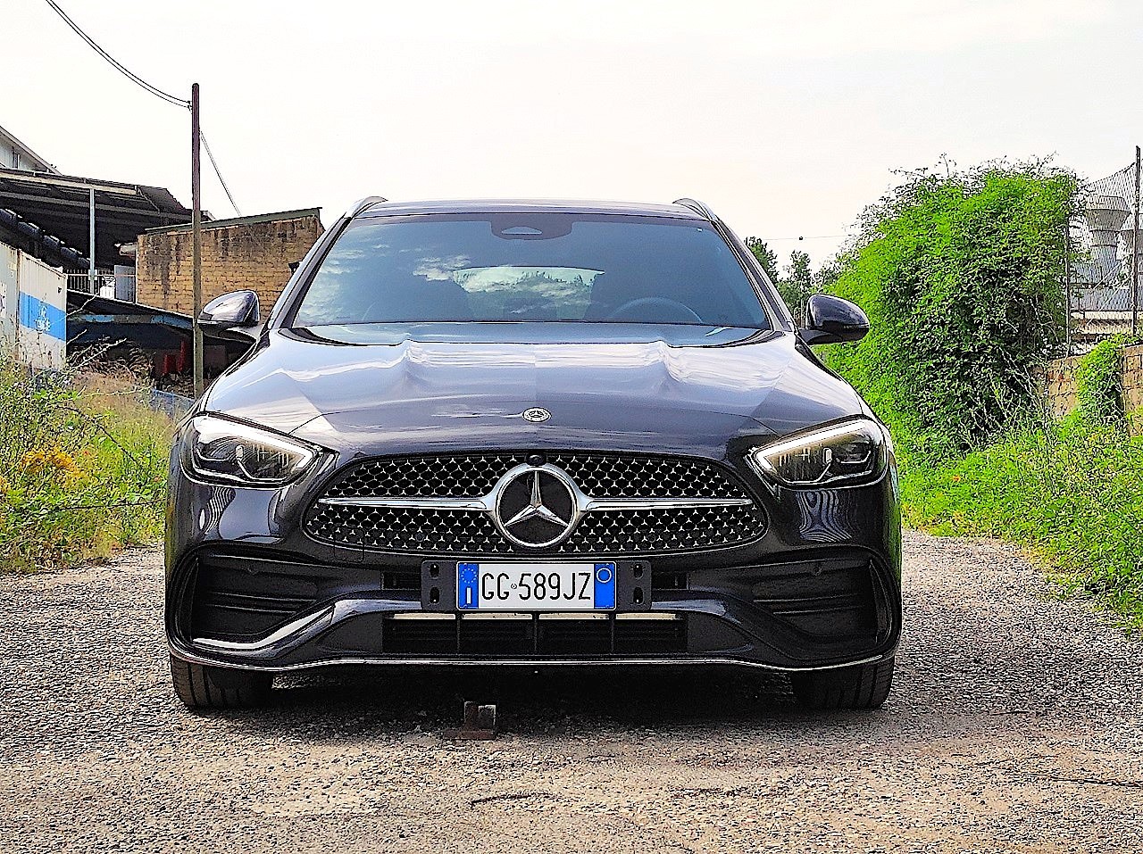 Mercedes C300 SW plug-in hybrid: le immagini del test