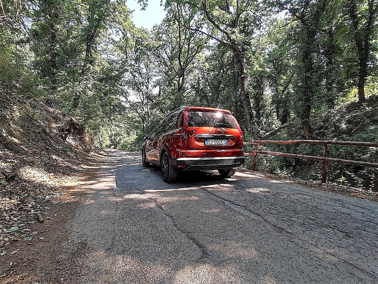 Dacia Jogger TCe 100 GPL ECO-G: prova su strada