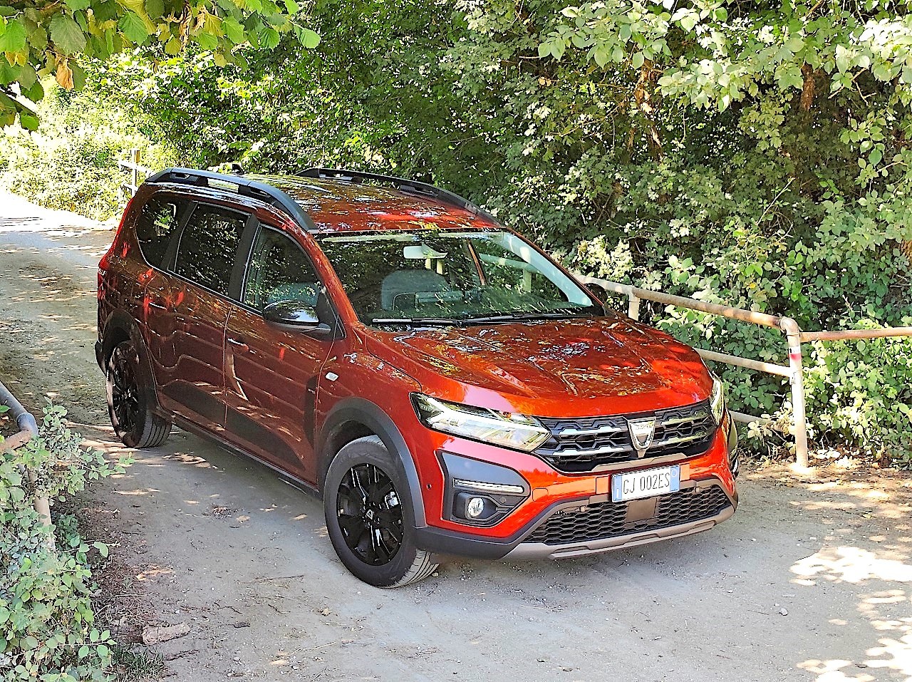 Dacia Jogger TCe 100 GPL ECO-G: prova su strada