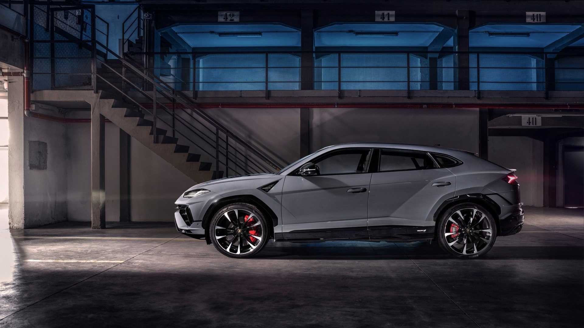 Lamborghini Urus S: le immagini ufficiali