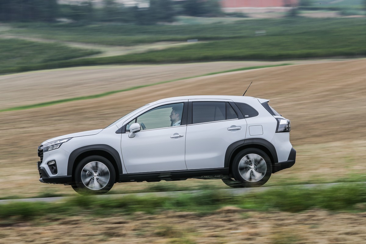 Suzuki S-Cross Hybrid 140V: primo contatto