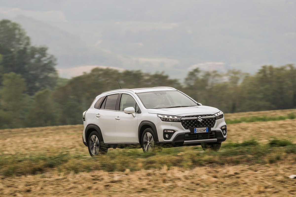 Suzuki S-Cross Hybrid 140V: primo contatto