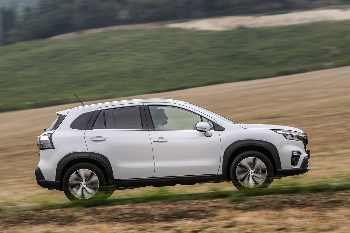 Suzuki S-Cross Hybrid 140V: primo contatto