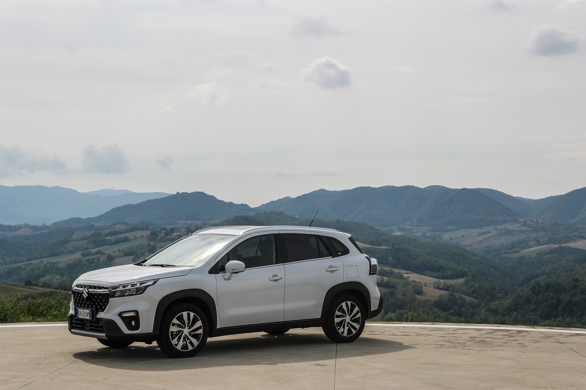 Suzuki S-Cross Hybrid 140V: primo contatto