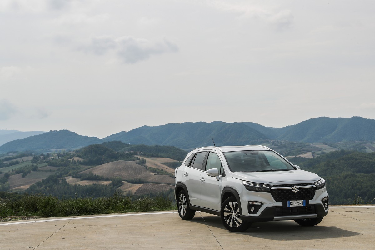 Suzuki S-Cross Hybrid 140V: primo contatto