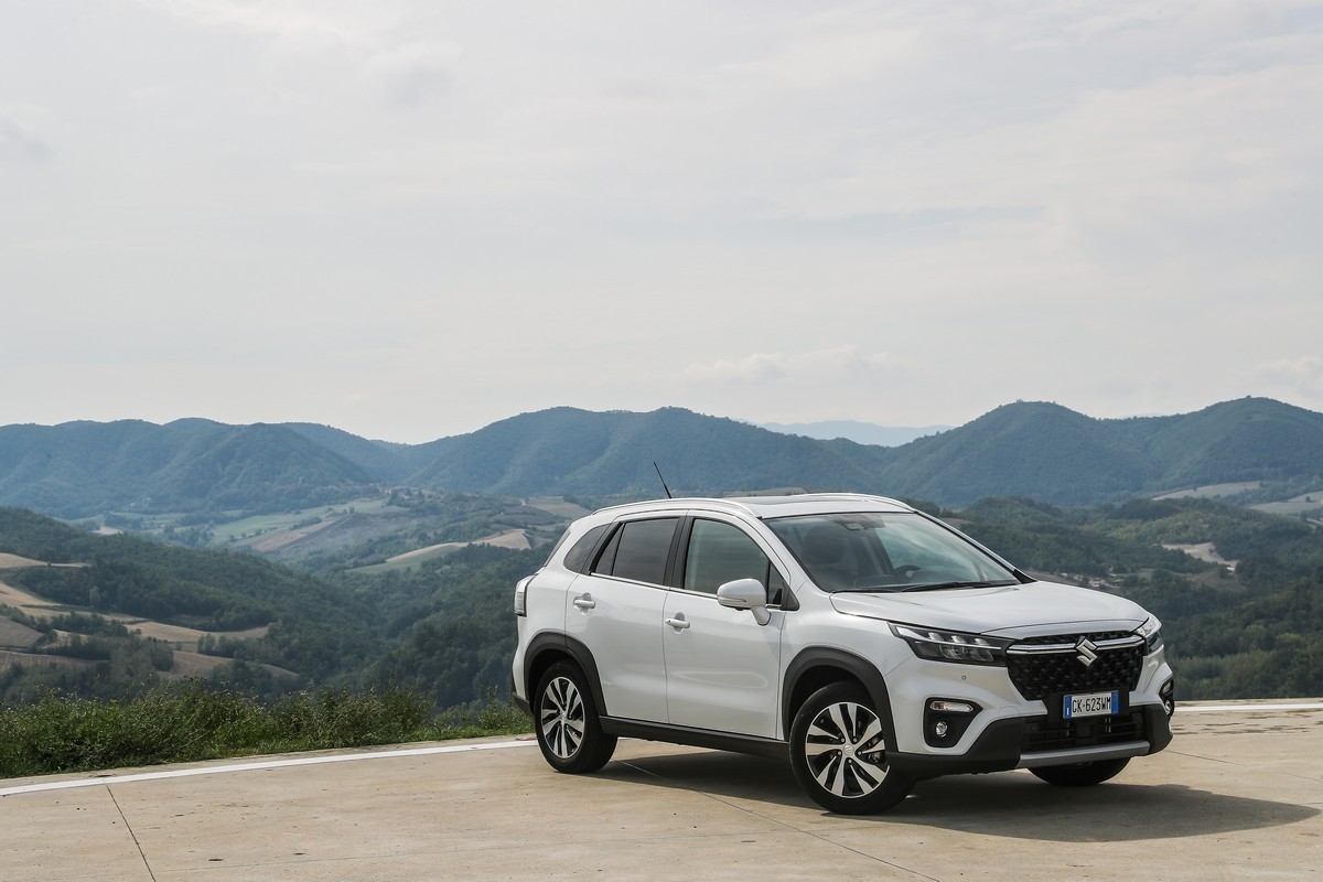 Suzuki S-Cross Hybrid 140V: primo contatto