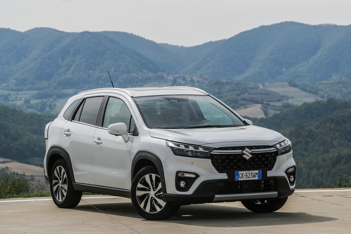 Suzuki S-Cross Hybrid 140V: primo contatto