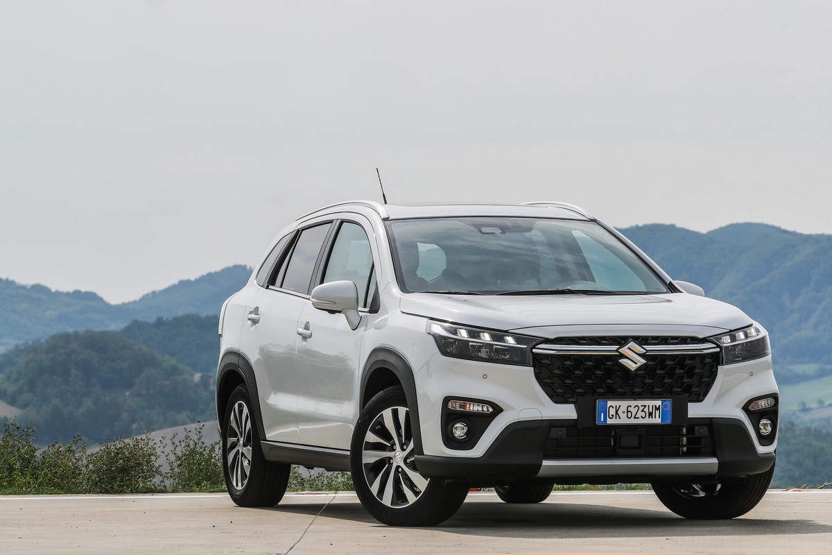 Suzuki S-Cross Hybrid 140V: primo contatto