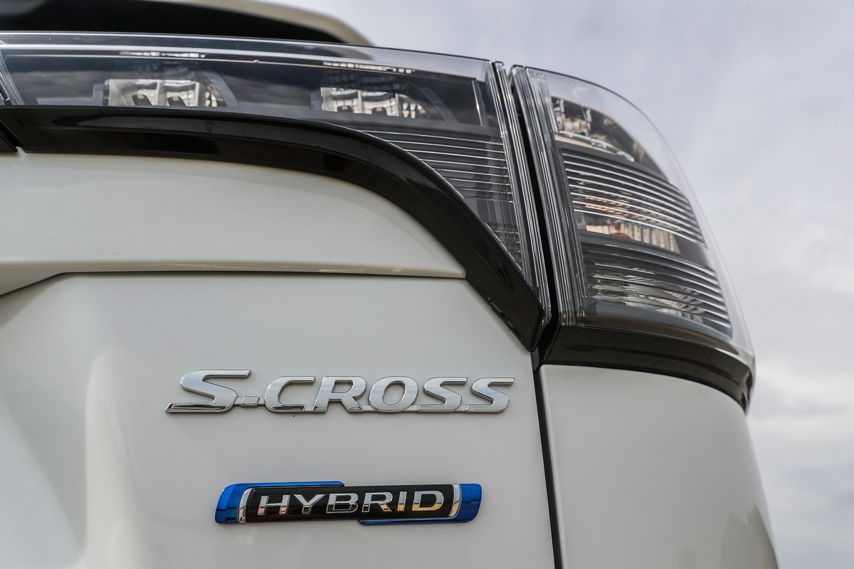 Suzuki S-Cross Hybrid 140V: primo contatto