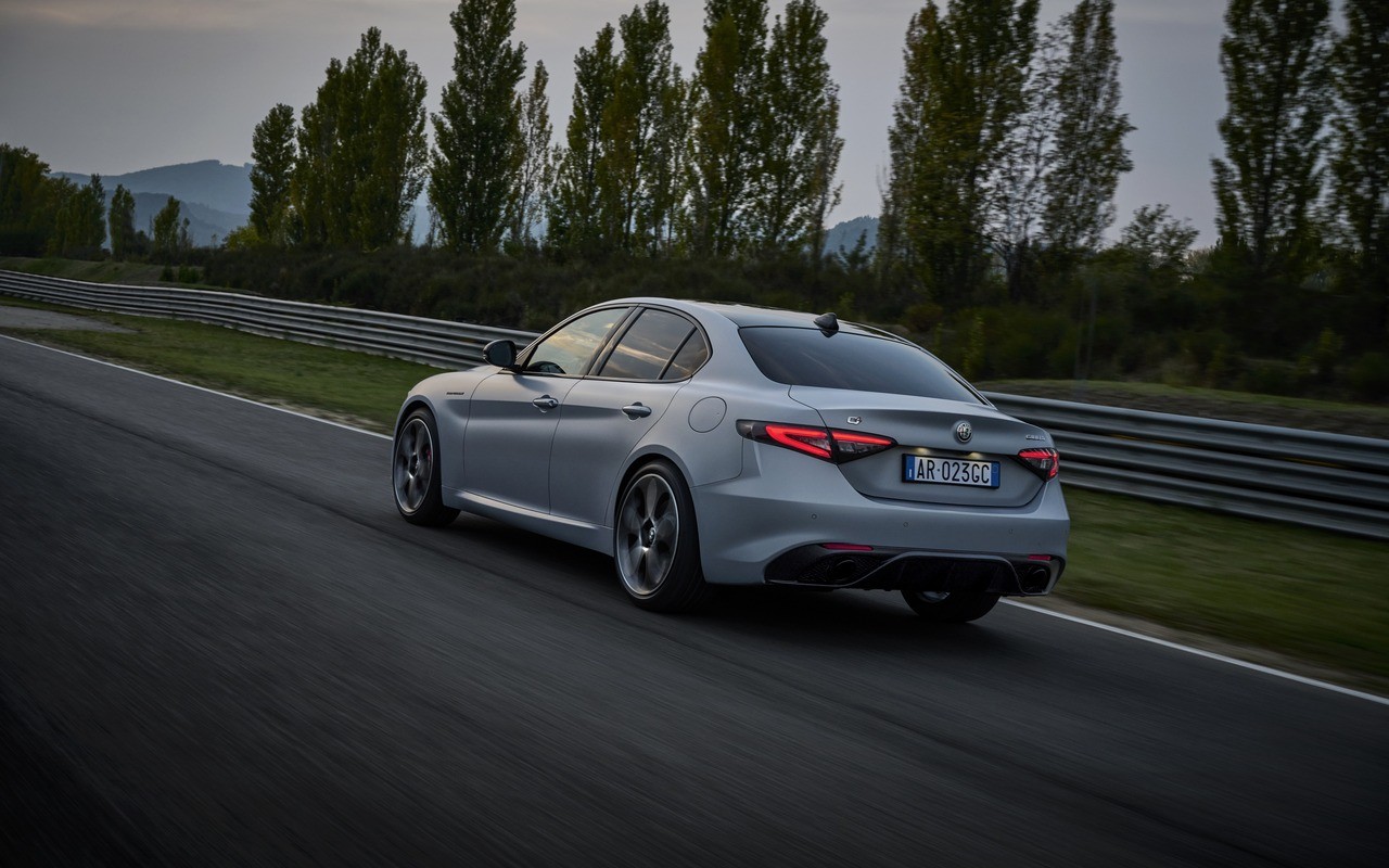 Alfa Romeo Giulia e Stelvio 2023: le immagini ufficiali