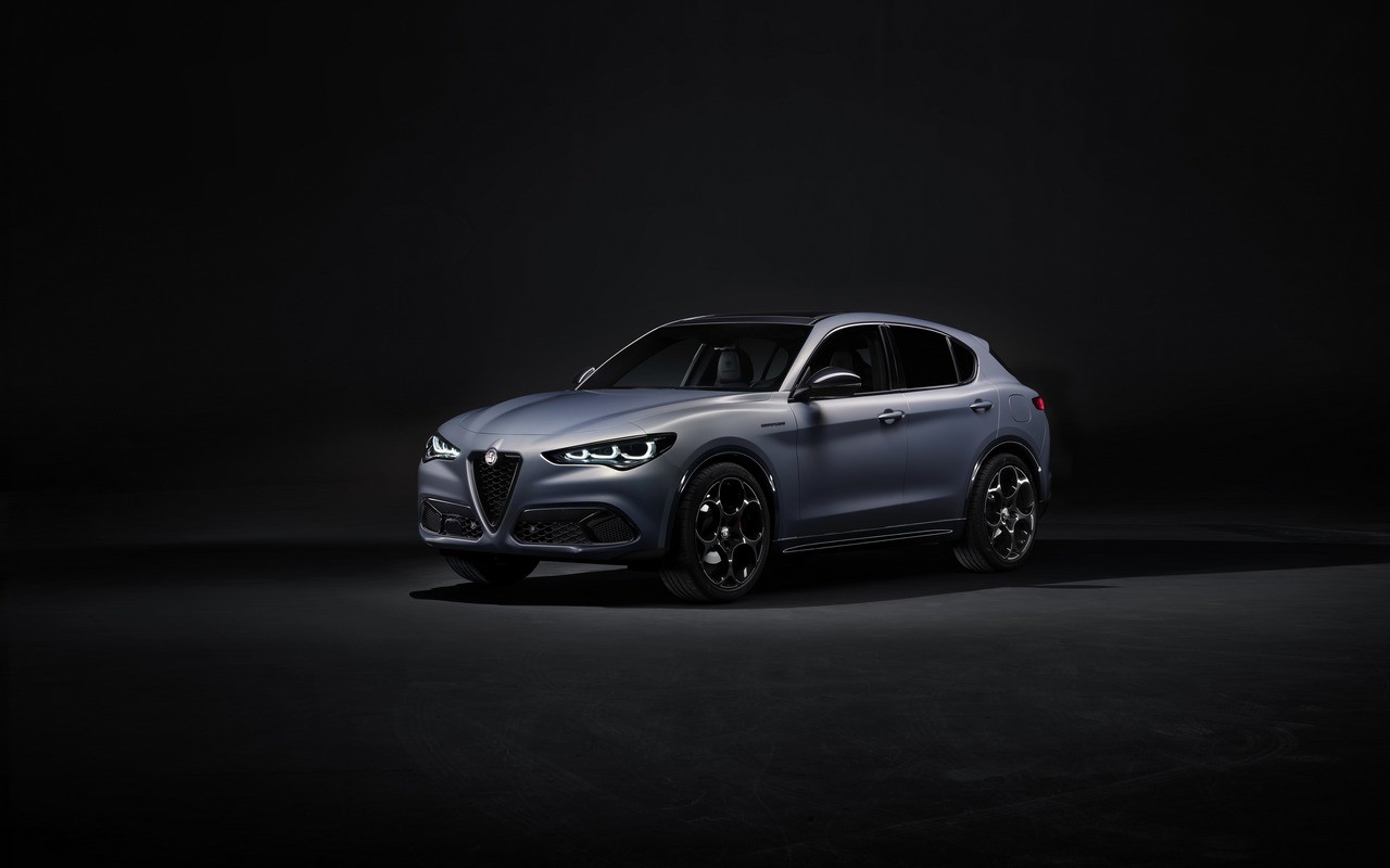 Alfa Romeo Giulia e Stelvio 2023: le immagini ufficiali