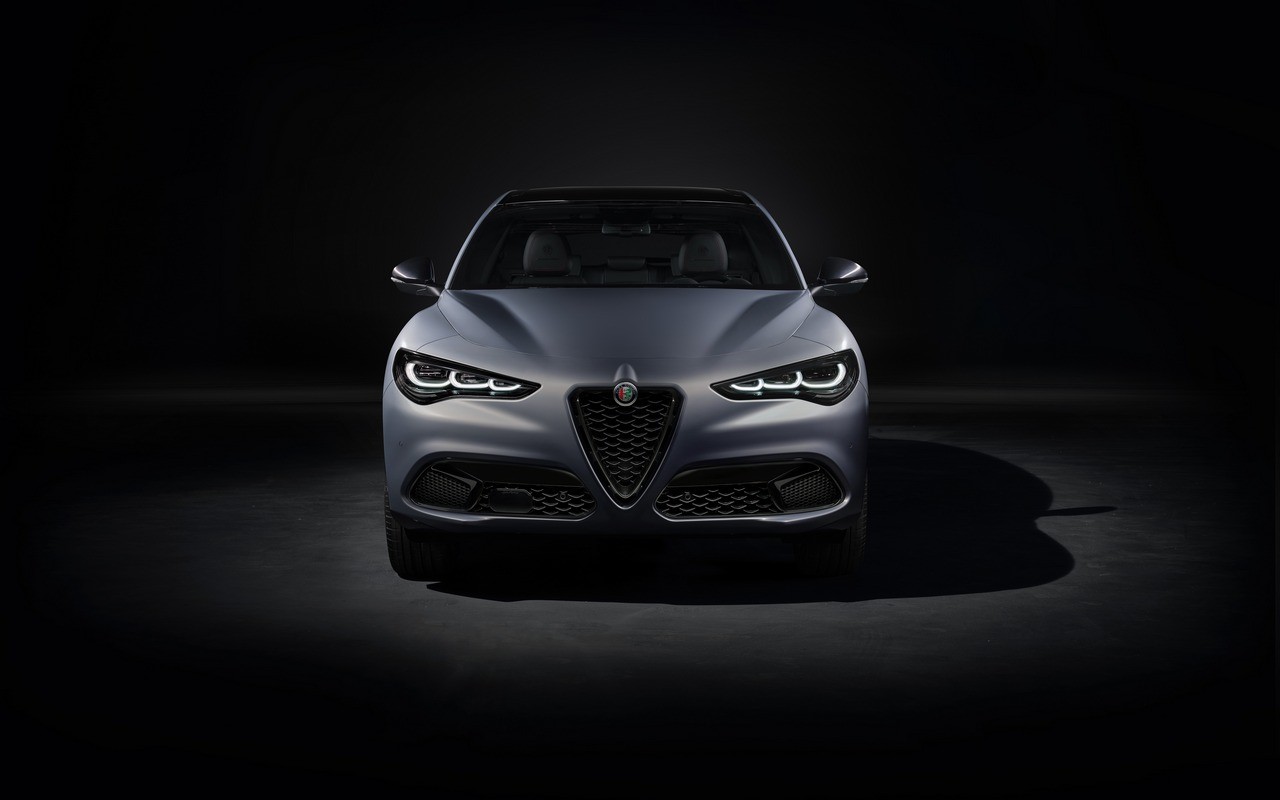 Alfa Romeo Giulia e Stelvio 2023: le immagini ufficiali