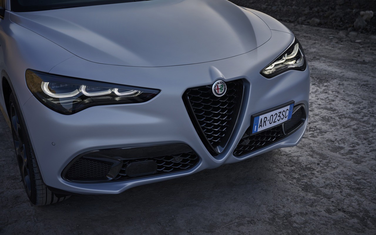 Alfa Romeo Giulia e Stelvio 2023: le immagini ufficiali