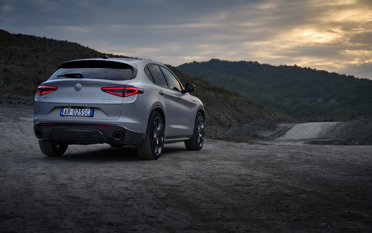 Alfa Romeo Giulia e Stelvio 2023: le immagini ufficiali