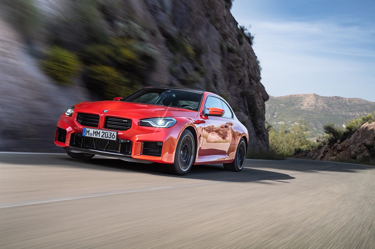 BMW M2 2023: le foto