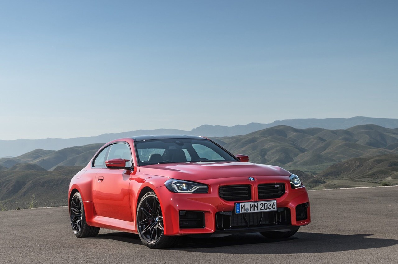 BMW M2 2023: le foto