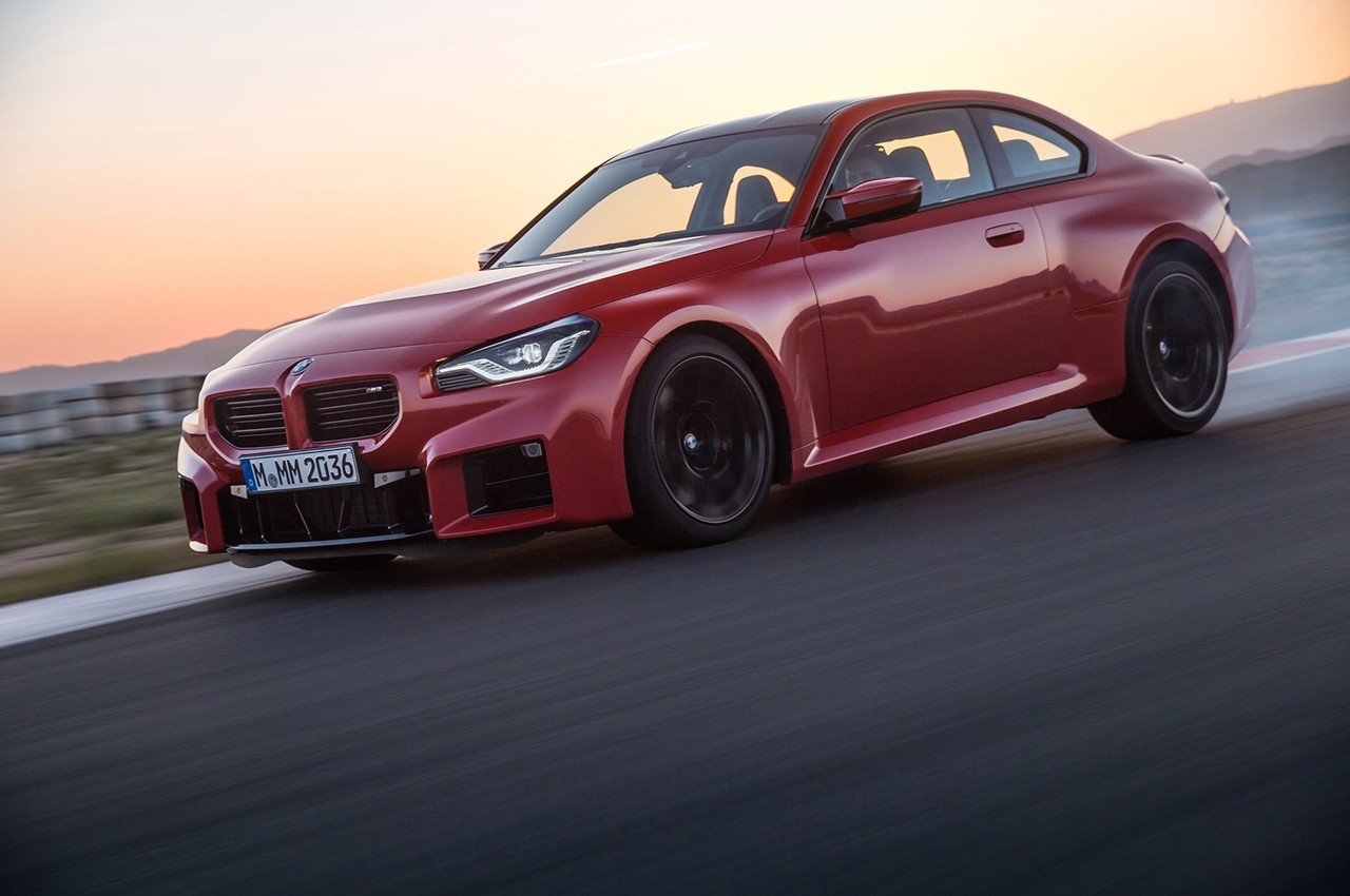 BMW M2 2023: le foto