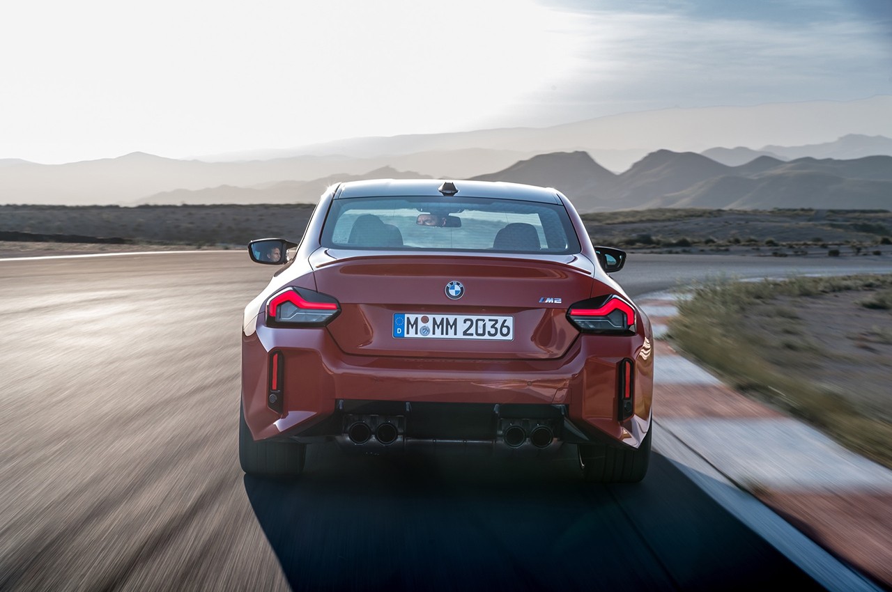 BMW M2 2023: le foto