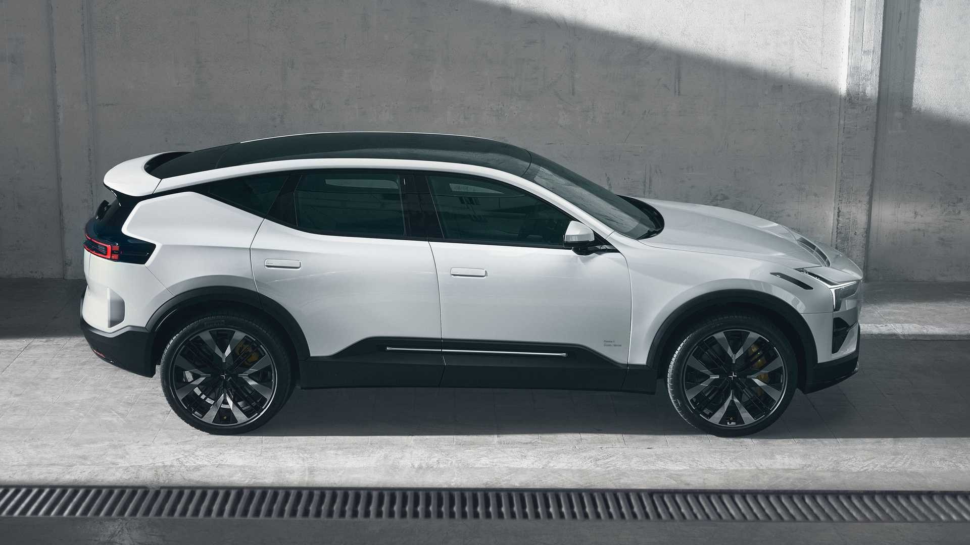 Polestar 3: le immagini ufficiali