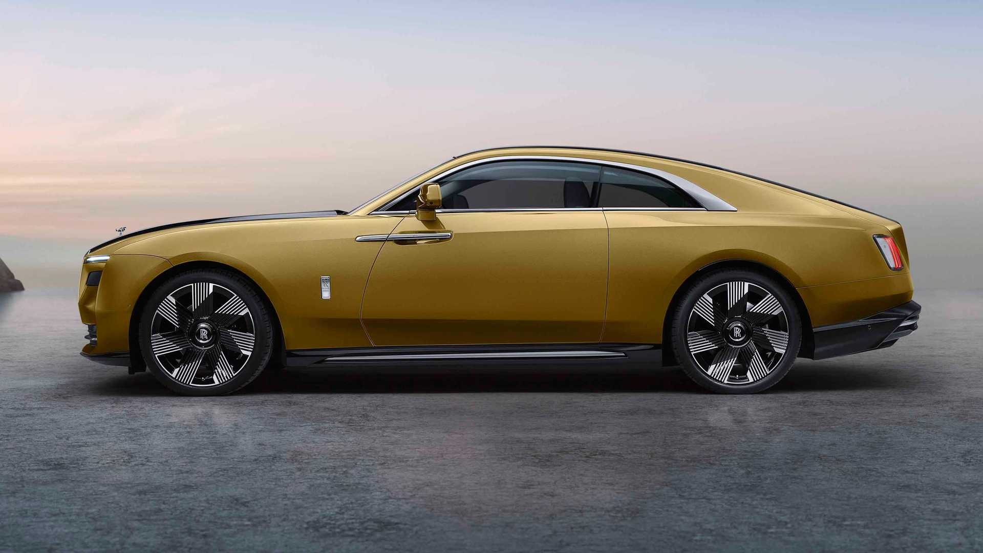 Rolls-Royce Spectre: le immagini ufficiali