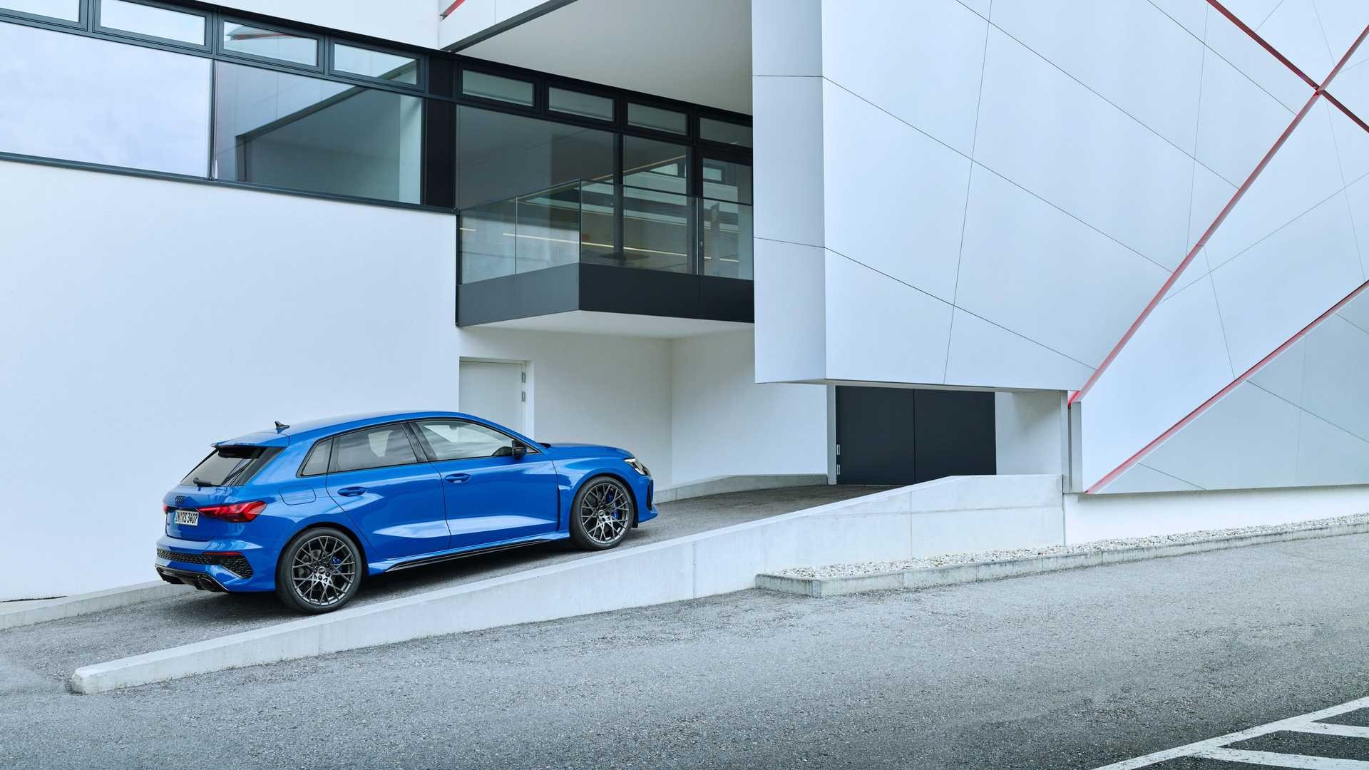 Audi RS 3 performance edition: le immagini ufficiali