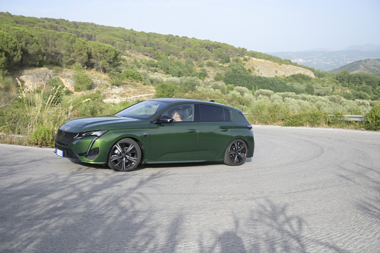 Peugeot 308 1.2 PureTech: prova su strada