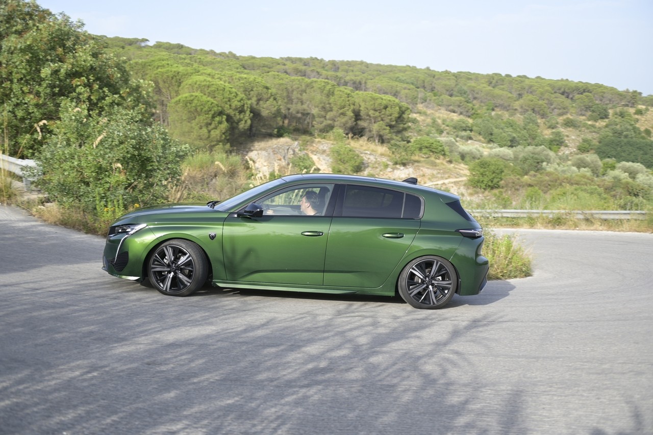 Peugeot 308 1.2 PureTech: prova su strada