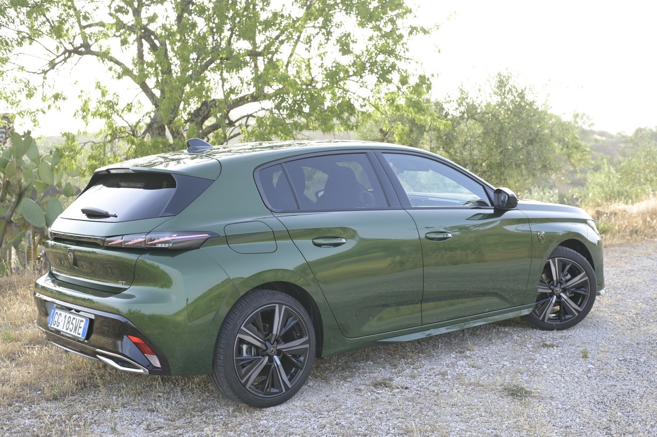 Peugeot 308 1.2 PureTech: prova su strada