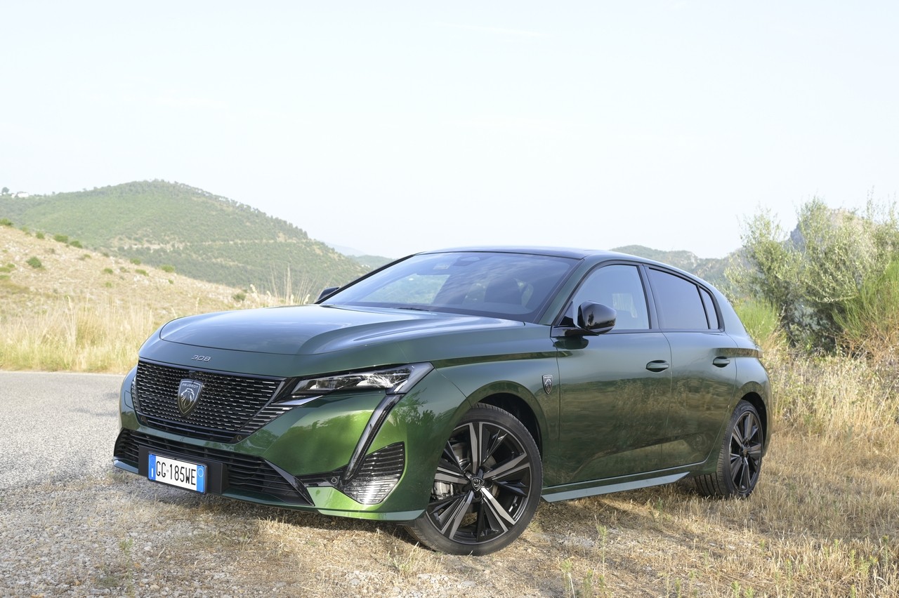 Peugeot 308 1.2 PureTech: prova su strada