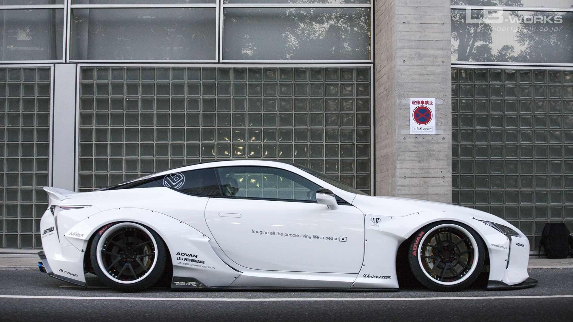 Lexus LC 500h by Liberty Walk: le immagini