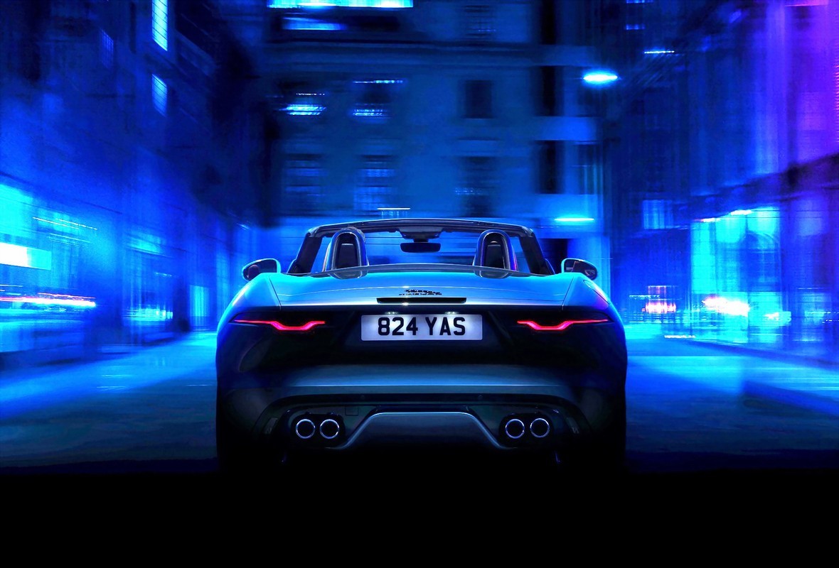 Jaguar F-Type 75 Edition: le immagini