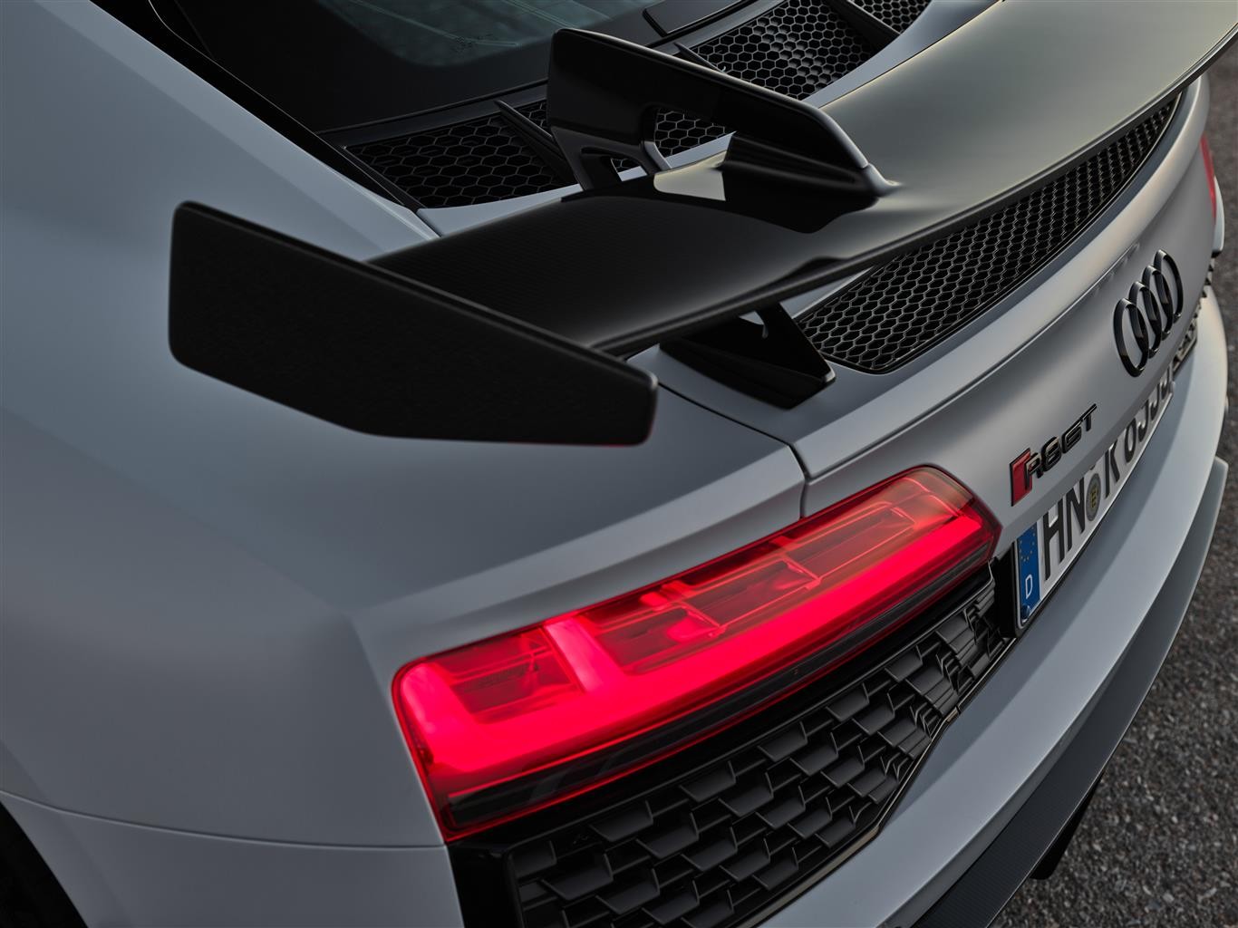 Audi R8 GT RWD: le immagini ufficiali