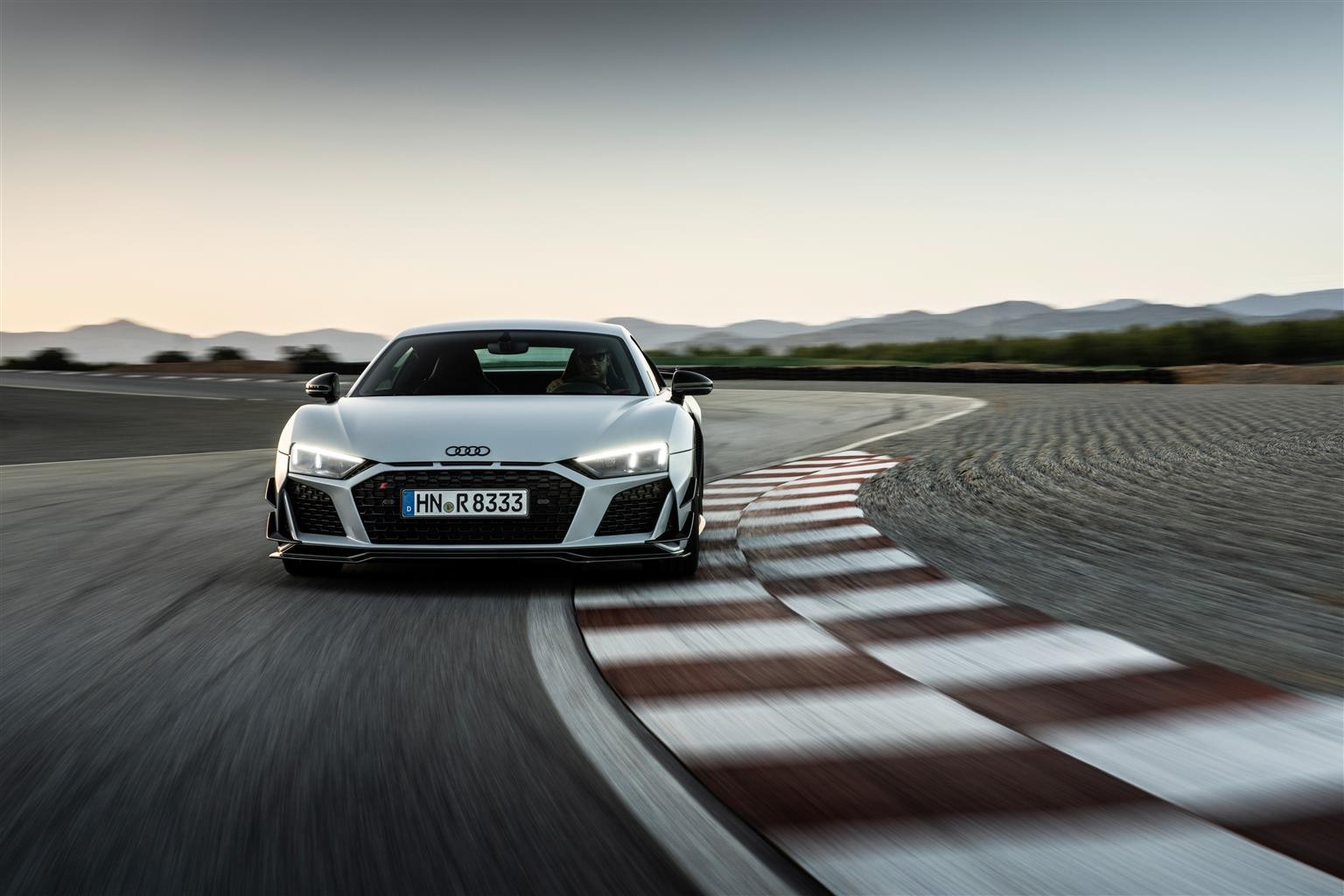 Audi R8 GT RWD: le immagini ufficiali