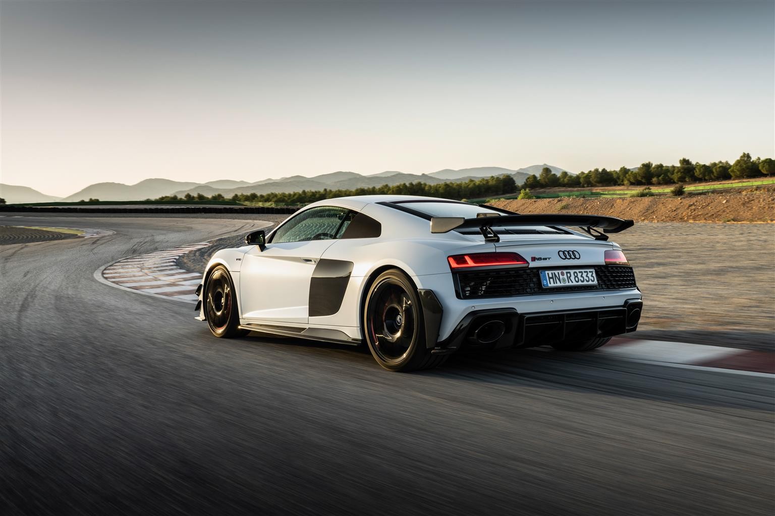 Audi R8 GT RWD: le immagini ufficiali