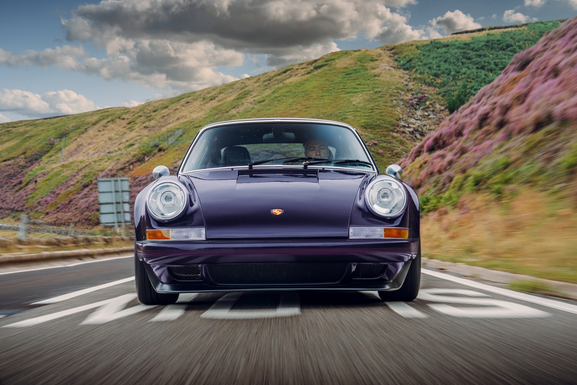 Theon Design restomod Porsche 911