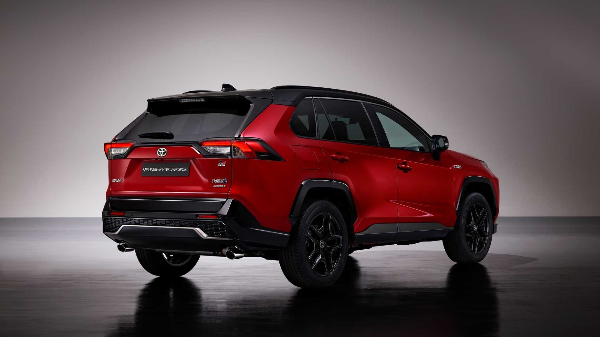 Toyota Rav4 GR Sport: le immagini ufficiali