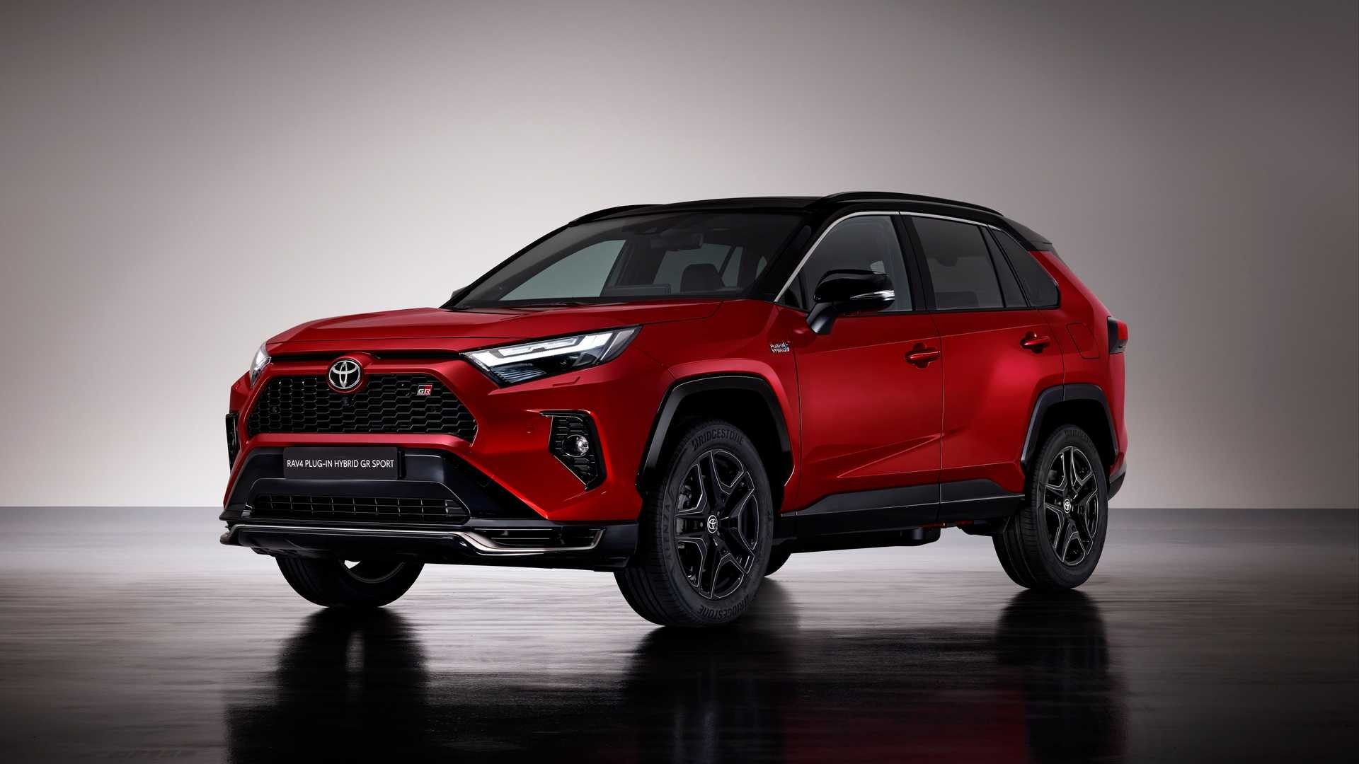 Toyota Rav4 GR Sport: le immagini ufficiali