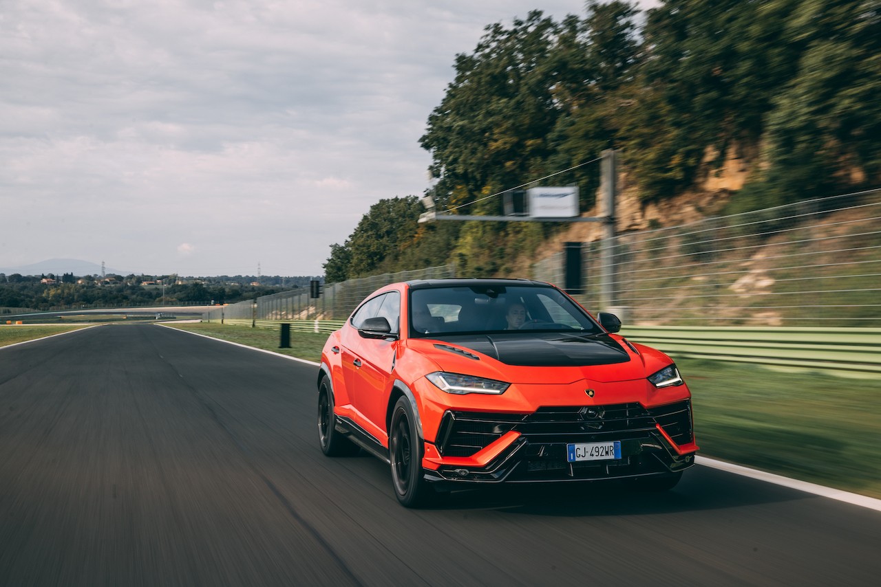 Lamborghini Urus Performante: le foto a Vallelunga