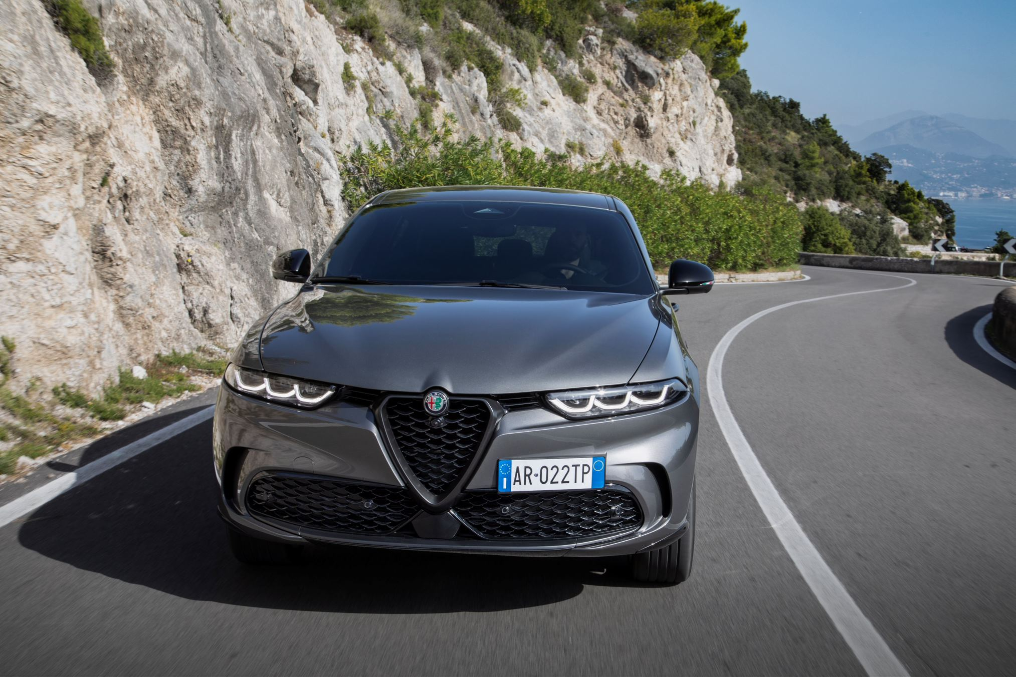 Alfa Romeo Tonale Plug-in Hybrid Q4: le foto ufficiali