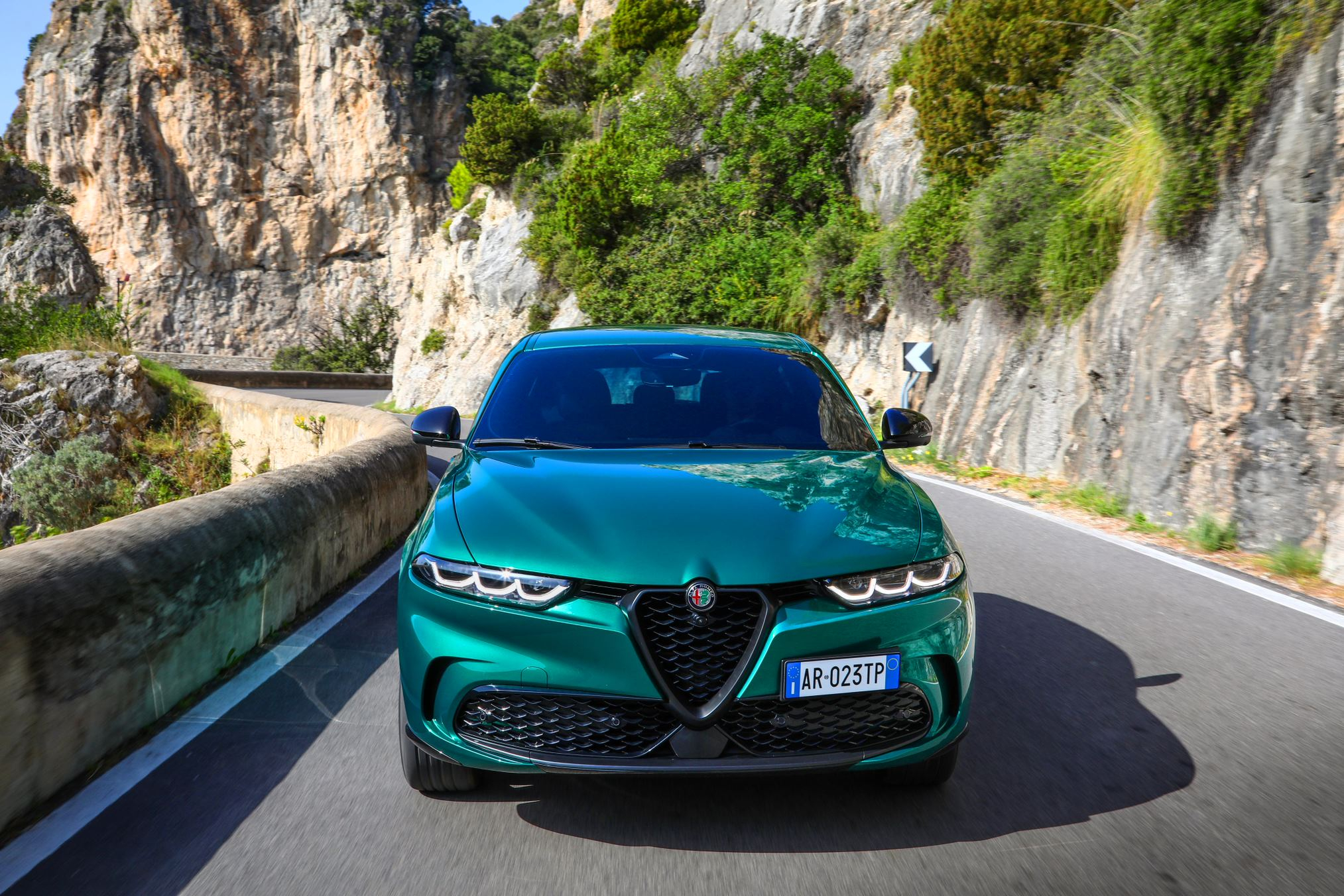 Alfa Romeo Tonale Plug-in Hybrid Q4: le foto ufficiali